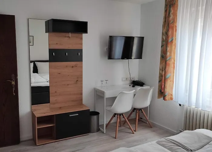 Schiff Nocleg ze śniadaniem Rastatt